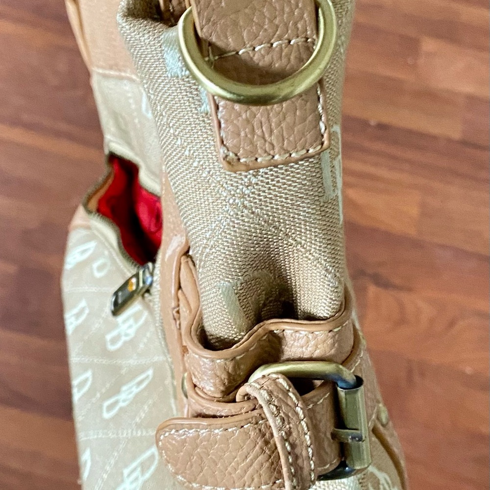 Dooney & Bourke Y2K-ERA. handles are peeling along with other spots see photos. - Picture 5 of 16
